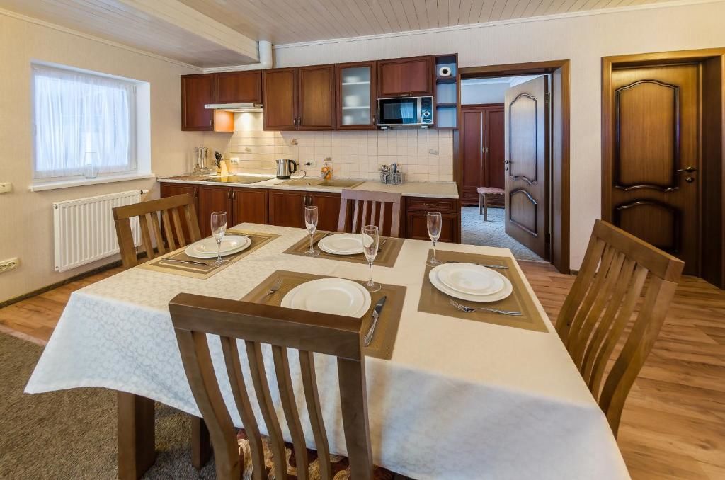 Апарт-отели VIP-Апартаменты 5 каминов Ясиня-52